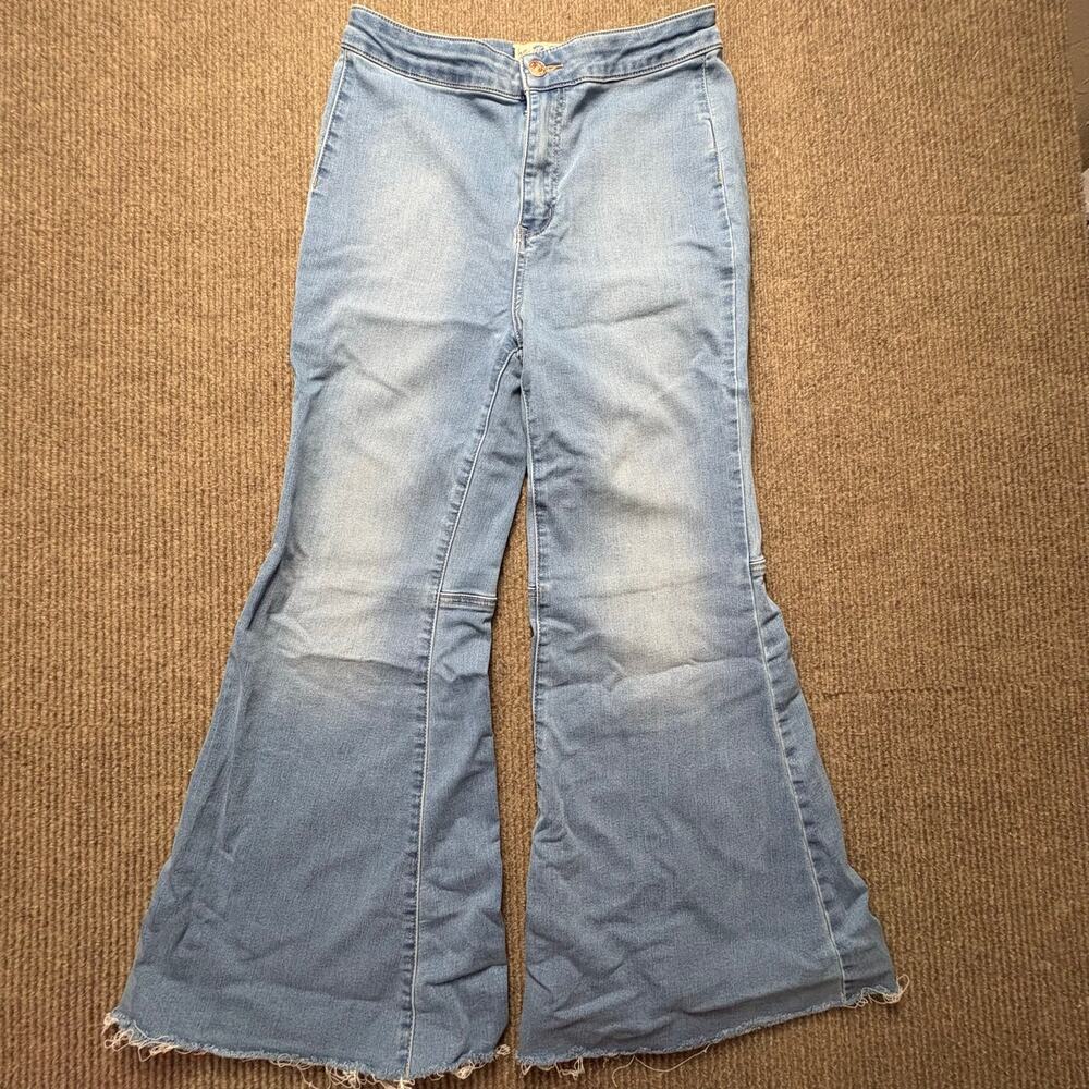 Free People Cropped Denim Flares Raw Hem Size 29